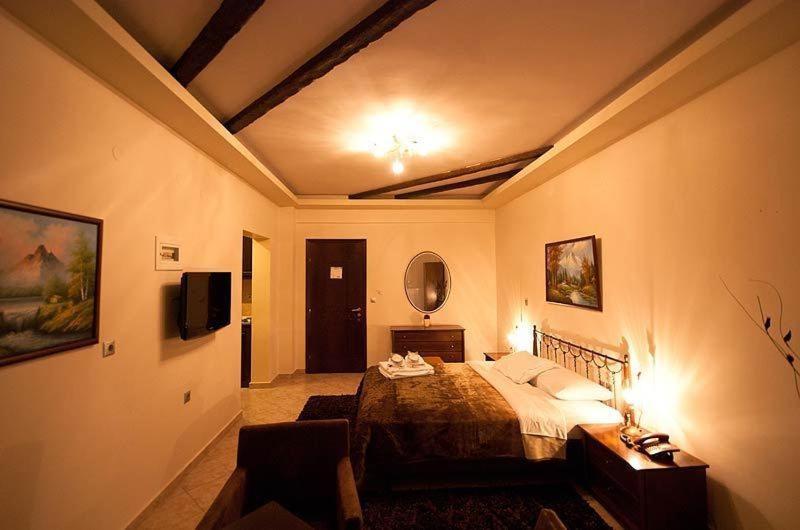 Nostos Hotel Káto Loutrákion Cameră foto